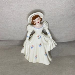 Vintage Ceramic Dancing Woman